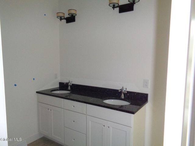 19 Jack Drive, Halfmoon, NY 12118