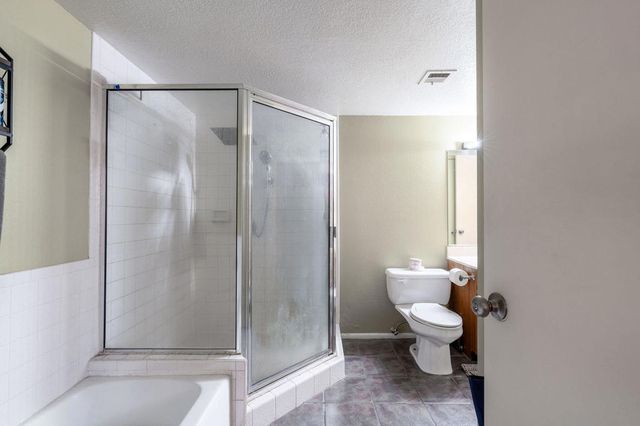 120 Willow Lake Drive, Palm Desert, CA 92260