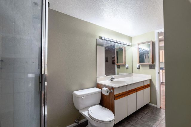 120 Willow Lake Drive, Palm Desert, CA 92260