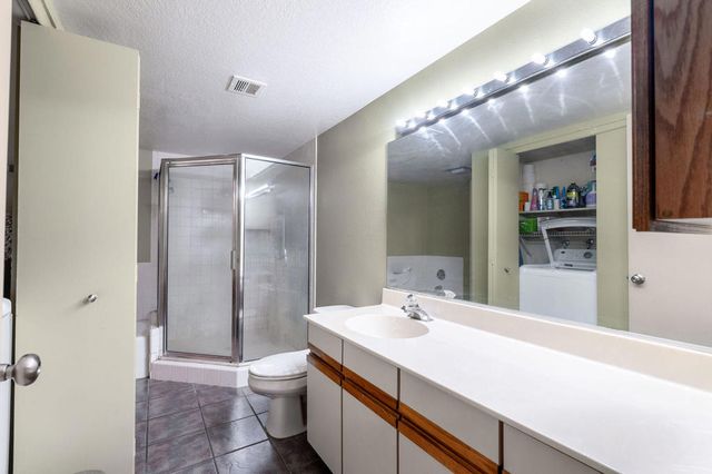 120 Willow Lake Drive, Palm Desert, CA 92260