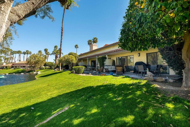 120 Willow Lake Drive, Palm Desert, CA 92260