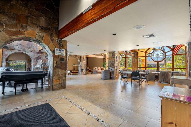 120 Willow Lake Drive, Palm Desert, CA 92260