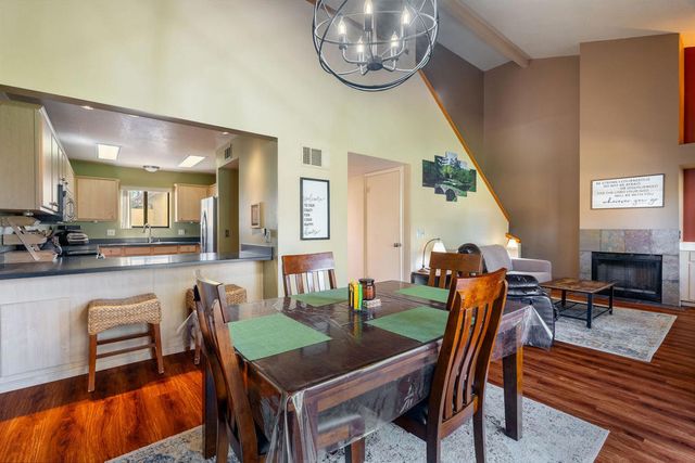 120 Willow Lake Drive, Palm Desert, CA 92260