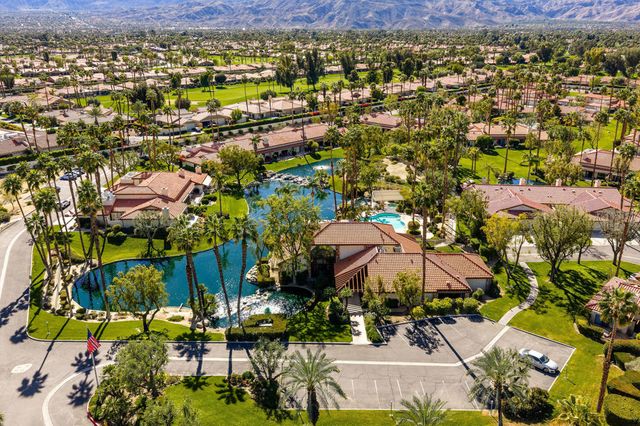 120 Willow Lake Drive, Palm Desert, CA 92260