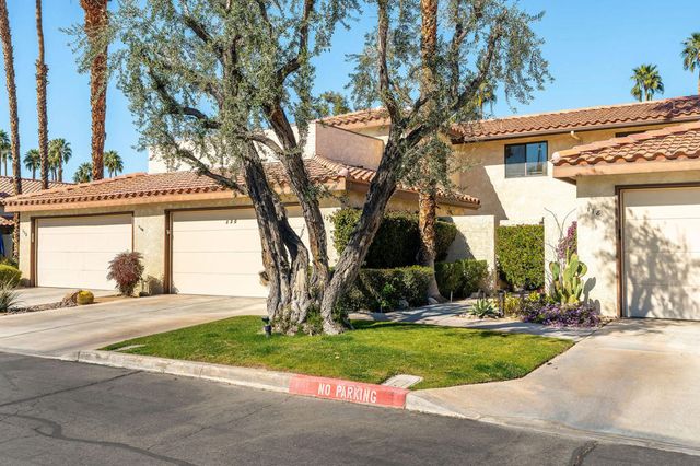 120 Willow Lake Drive, Palm Desert, CA 92260