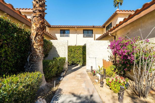 120 Willow Lake Drive, Palm Desert, CA 92260