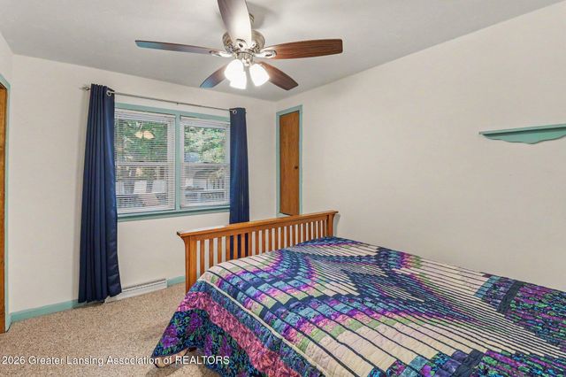 139 Oakwood Street, Grand Ledge, MI 48837