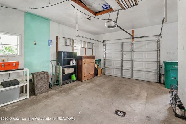 139 Oakwood Street, Grand Ledge, MI 48837