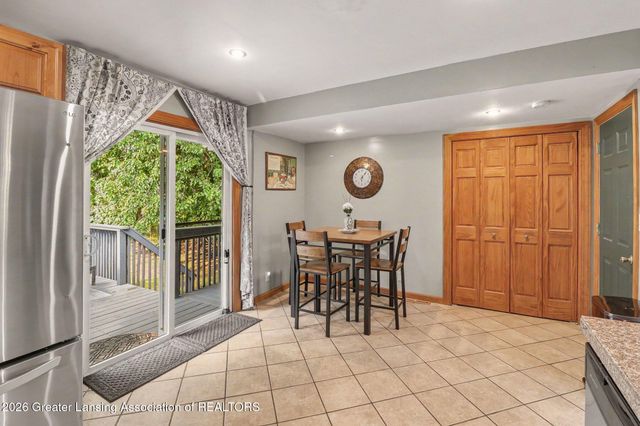 139 Oakwood Street, Grand Ledge, MI 48837