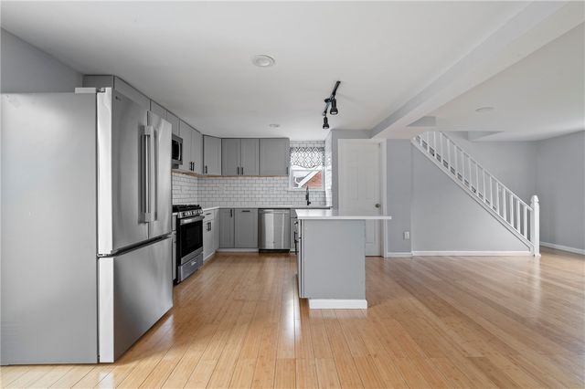 126 8th Ave, Ross Twp, PA 15229