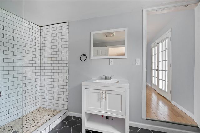 126 8th Ave, Ross Twp, PA 15229