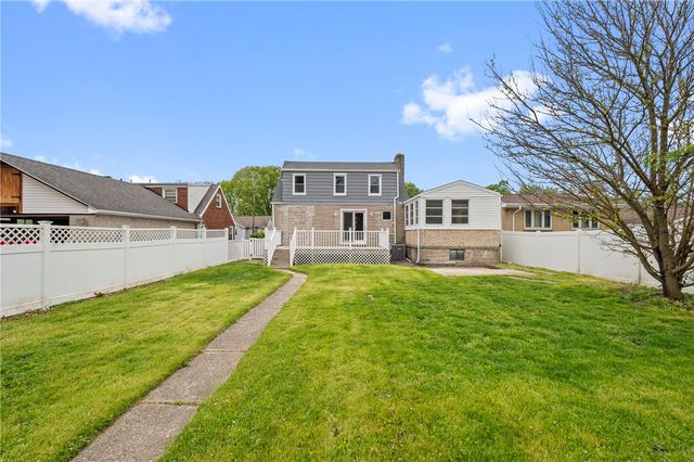 126 8th Ave, Ross Twp, PA 15229