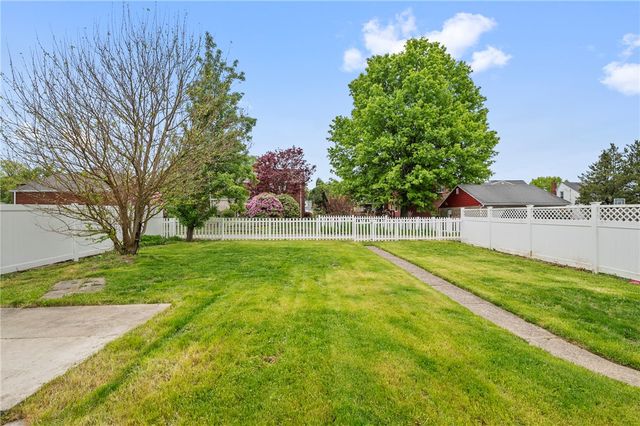 126 8th Ave, Ross Twp, PA 15229