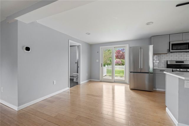 126 8th Ave, Ross Twp, PA 15229
