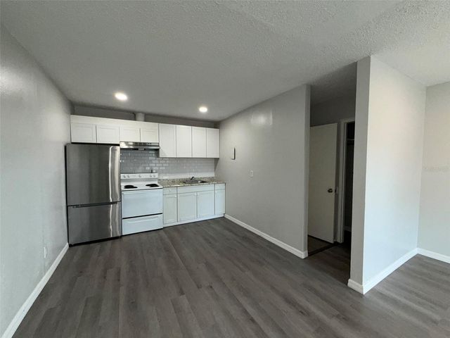 2400 25TH STREET N 1, St Petersburg, FL 33713