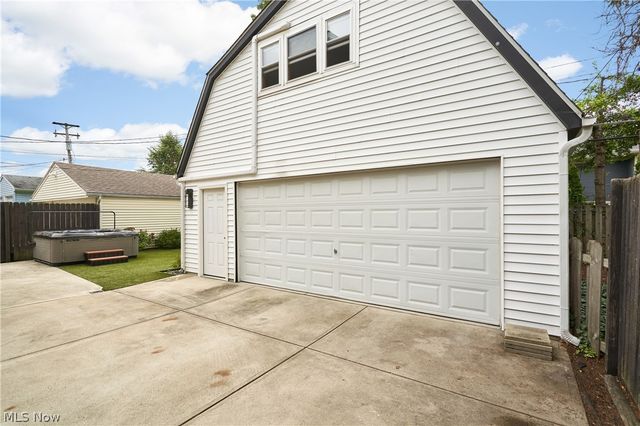 1666 Lincoln Avenue, Lakewood, OH 44107