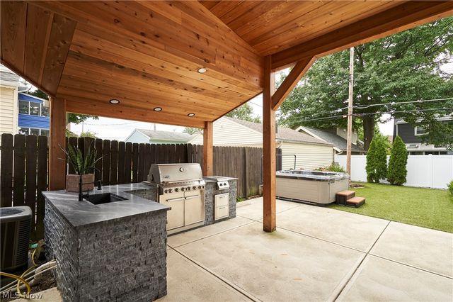 1666 Lincoln Avenue, Lakewood, OH 44107