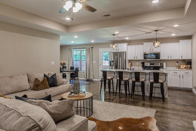 1201 William Hall, Paragould, AR 72450