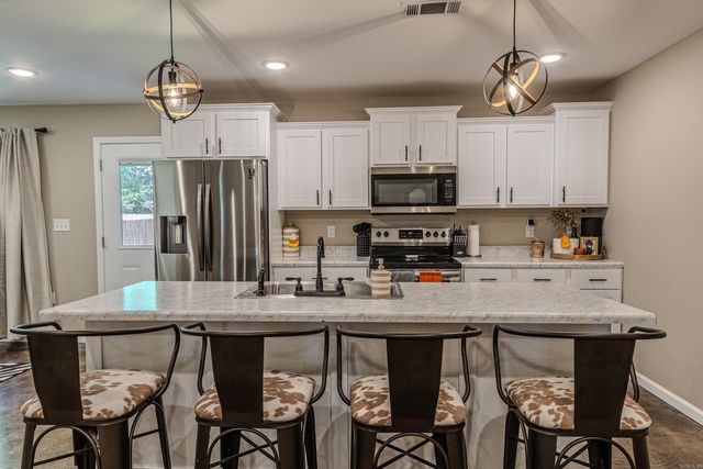 1201 William Hall, Paragould, AR 72450