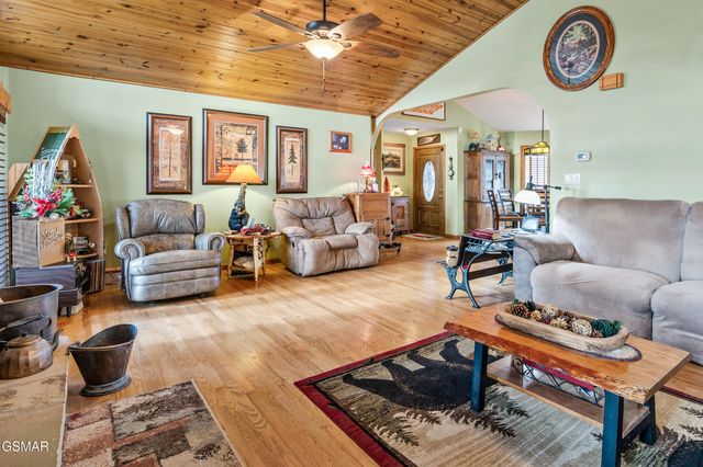 1728 Morning View Lane, Sevierville, TN 37876