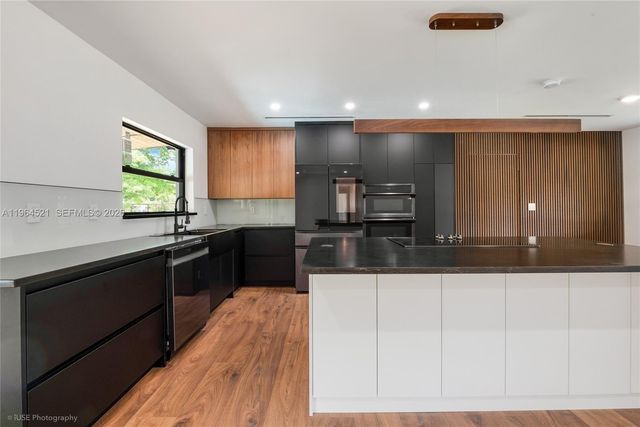 8270 SW 130th St, Pinecrest, FL 33156