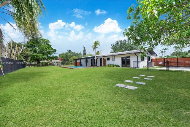 8270 SW 130th St, Pinecrest, FL 33156