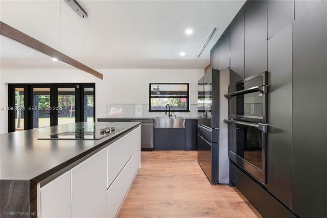 8270 SW 130th St, Pinecrest, FL 33156