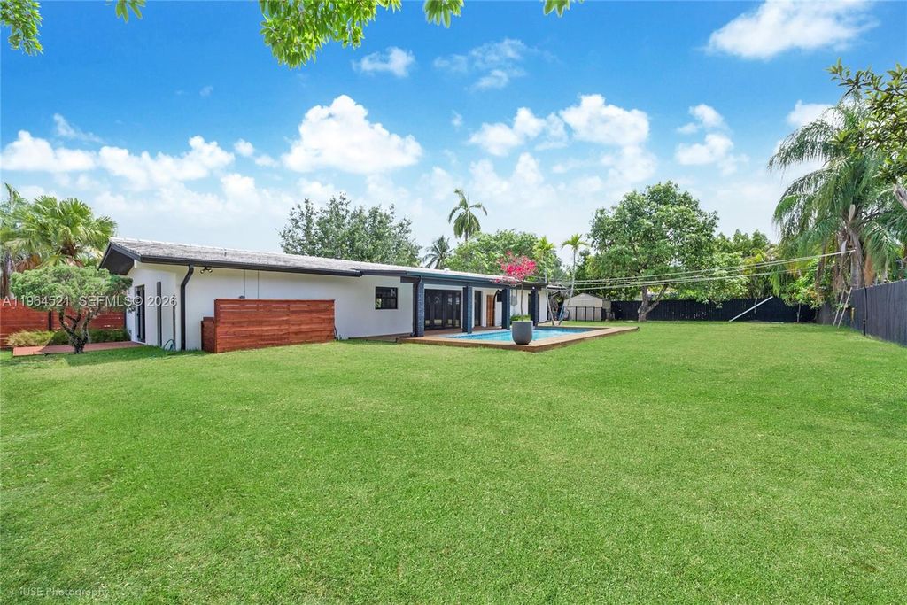 8270 SW 130th St, Pinecrest, FL 33156