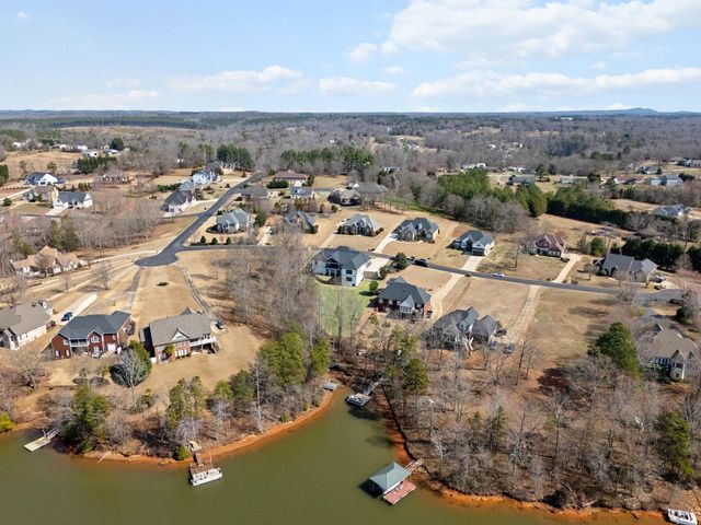 314 shoreview Drive, Chesnee, SC 29323