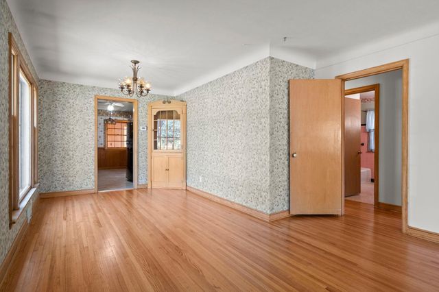 4366 Thomas Avenue N, Minneapolis, MN 55412
