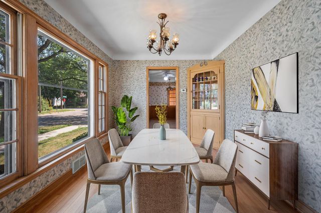 4366 Thomas Avenue N, Minneapolis, MN 55412