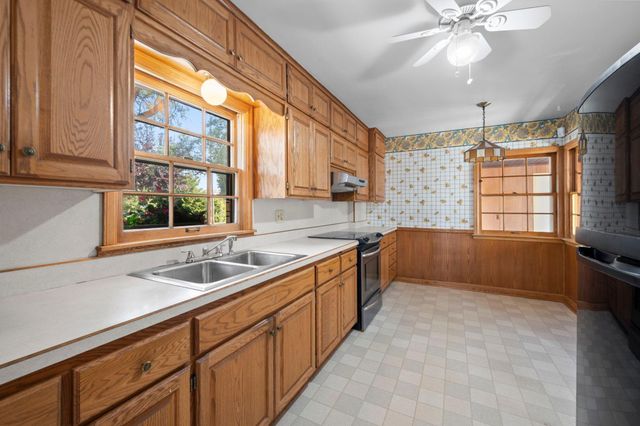 4366 Thomas Avenue N, Minneapolis, MN 55412