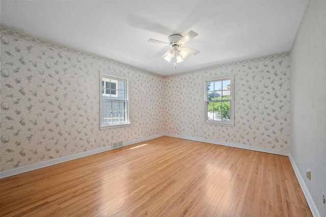 4366 Thomas Avenue N, Minneapolis, MN 55412