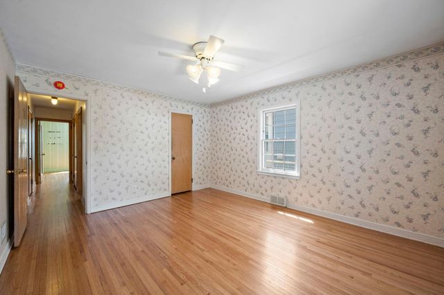 4366 Thomas Avenue N, Minneapolis, MN 55412