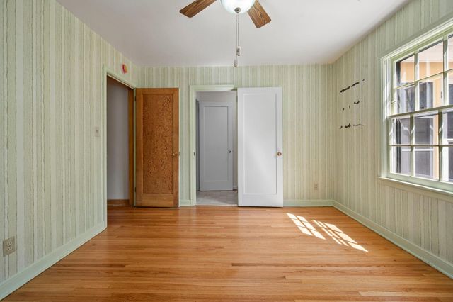 4366 Thomas Avenue N, Minneapolis, MN 55412