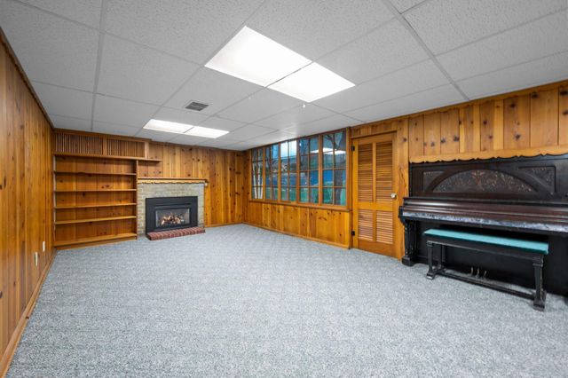 4366 Thomas Avenue N, Minneapolis, MN 55412