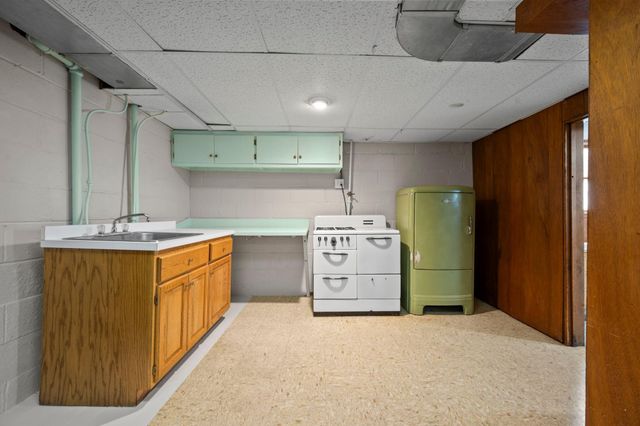 4366 Thomas Avenue N, Minneapolis, MN 55412