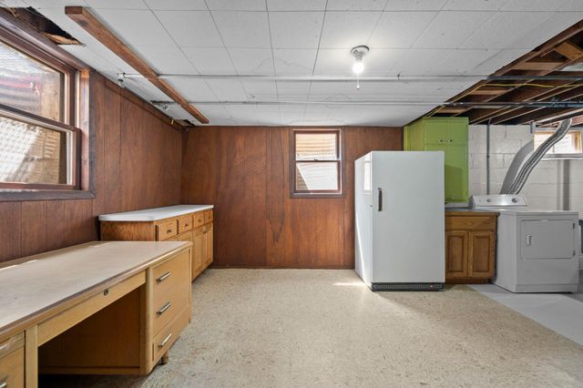 4366 Thomas Avenue N, Minneapolis, MN 55412