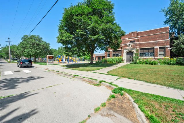 4366 Thomas Avenue N, Minneapolis, MN 55412