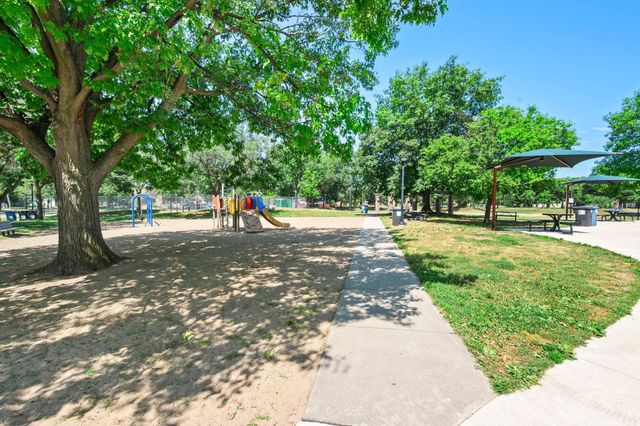 4366 Thomas Avenue N, Minneapolis, MN 55412