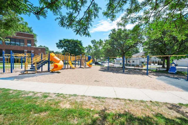 4366 Thomas Avenue N, Minneapolis, MN 55412