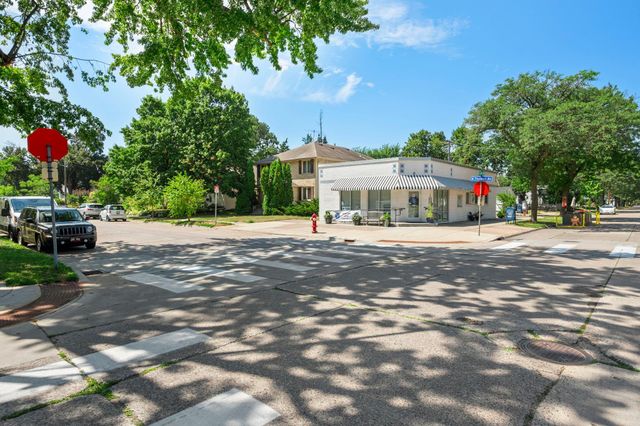 4366 Thomas Avenue N, Minneapolis, MN 55412