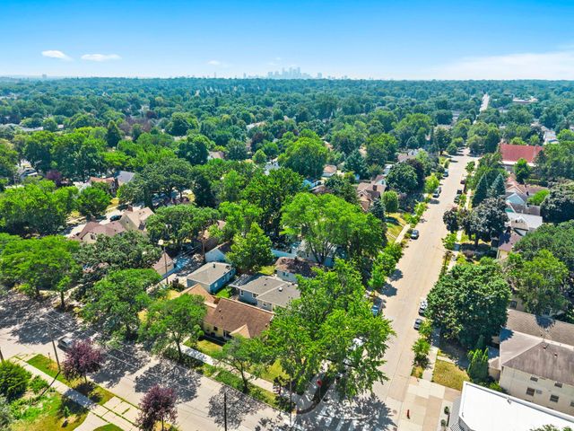 4366 Thomas Avenue N, Minneapolis, MN 55412