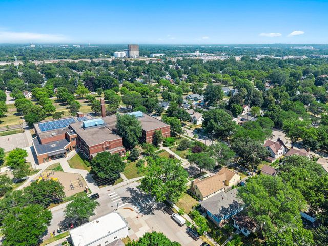 4366 Thomas Avenue N, Minneapolis, MN 55412