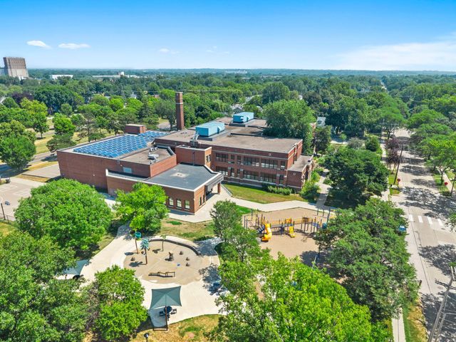 4366 Thomas Avenue N, Minneapolis, MN 55412