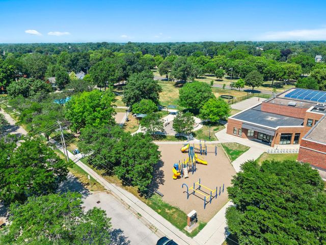4366 Thomas Avenue N, Minneapolis, MN 55412