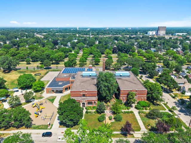 4366 Thomas Avenue N, Minneapolis, MN 55412