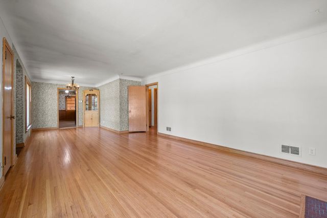 4366 Thomas Avenue N, Minneapolis, MN 55412