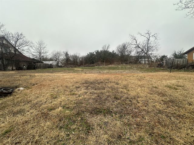 408 Cedar Street, Hico, TX 76457