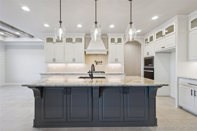 8167 S White Fang Court, Broken Arrow, OK 74014